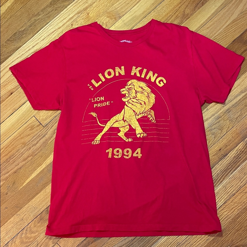 DISNEY Retro Lion King Unisex Collectible Cotton Whimsical Graphic T-Shirt